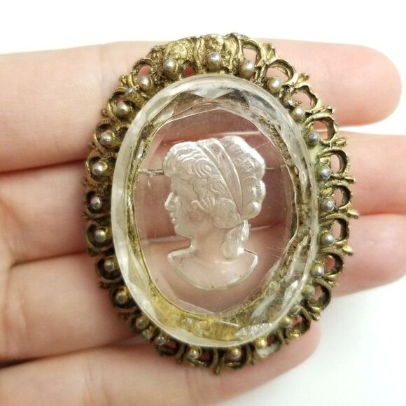 Vintage Clear Glass Cameo Brooch Pendant, Framed, Retro Estate Jewelry - Picture 1 of 6